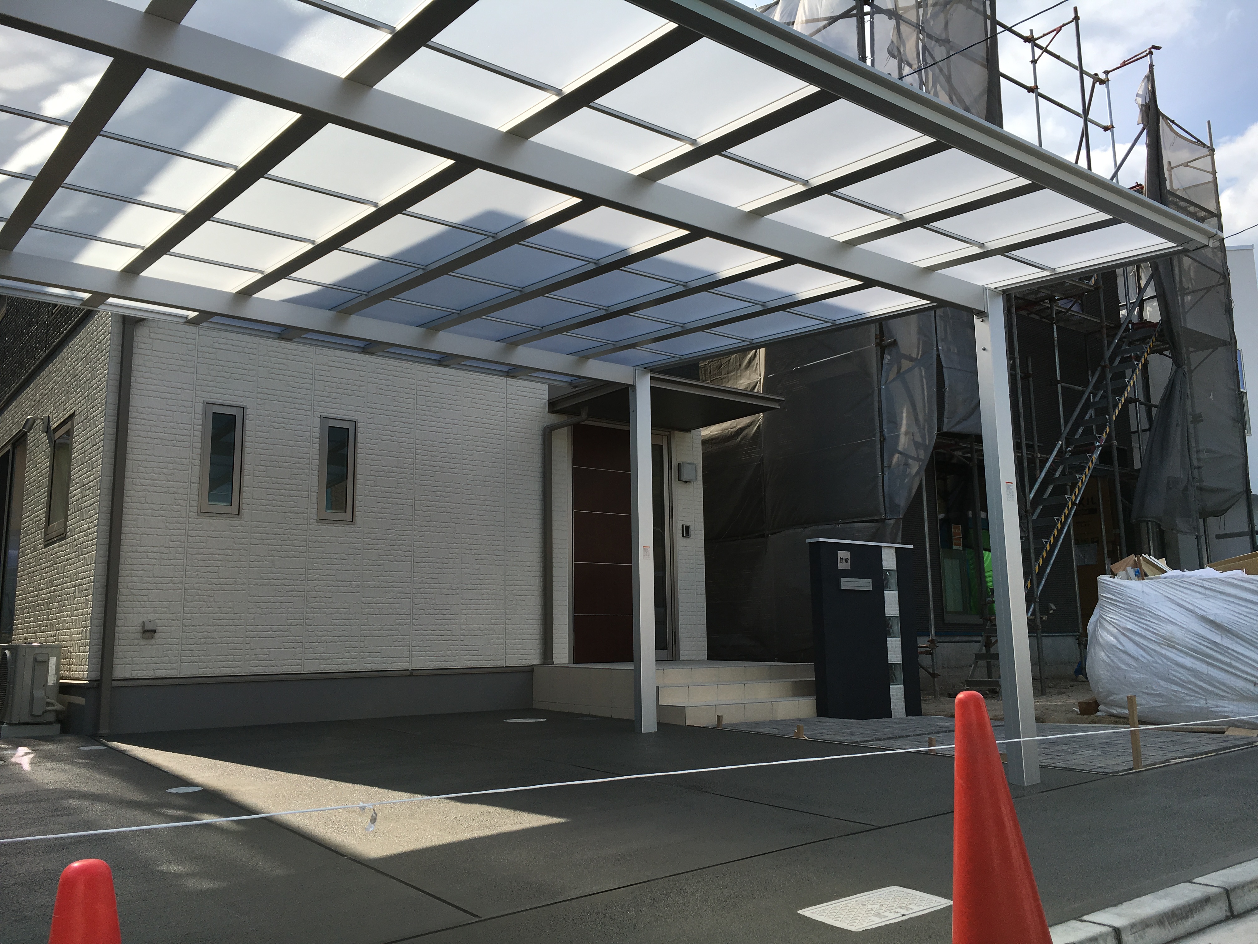 カーポートがつきました！ 広島市安佐南区　Ｔ様邸　新規外構工事　