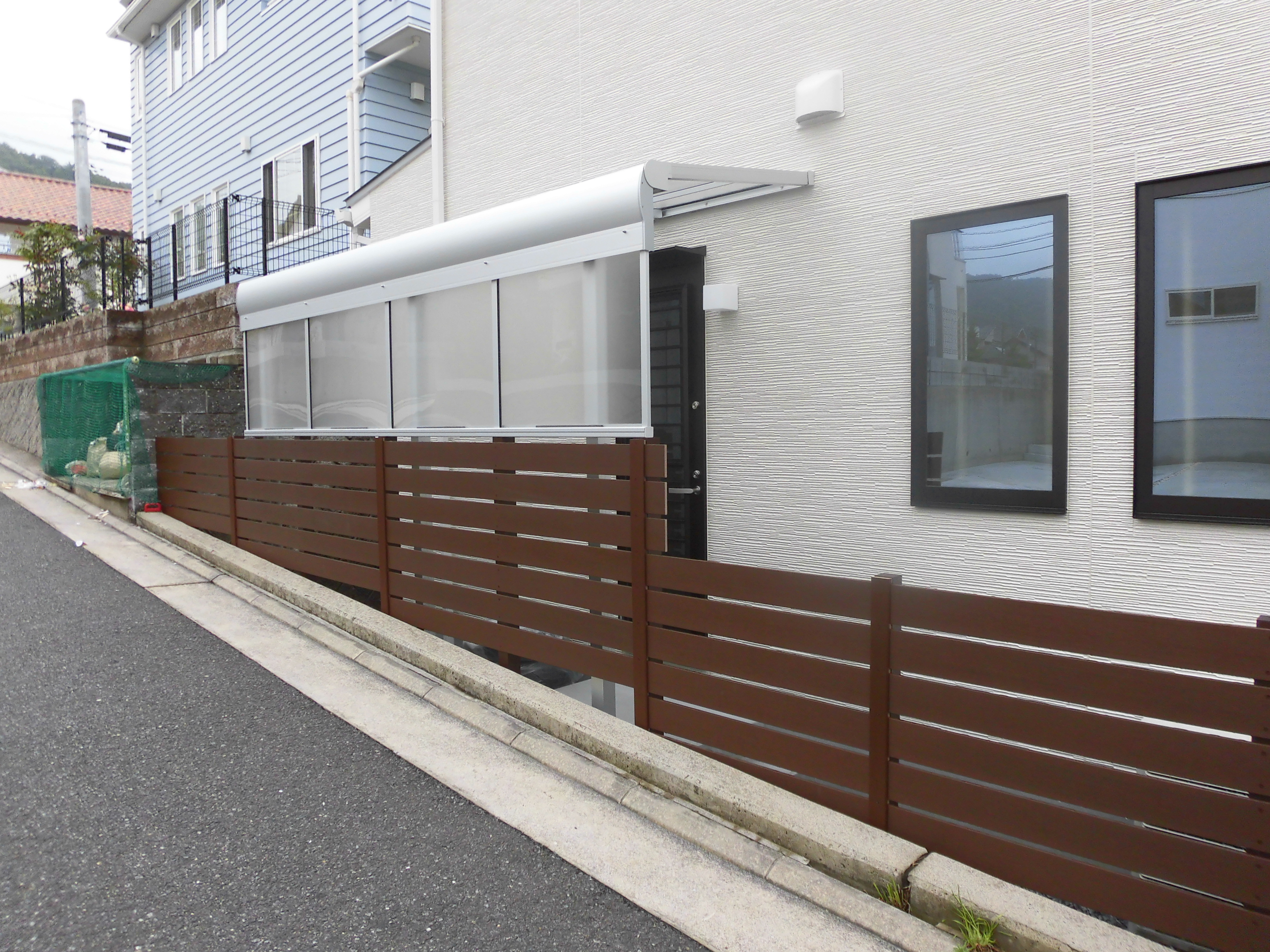 テラスがつきました。　広島市安佐南区　Ｉ様邸　新築外構工事