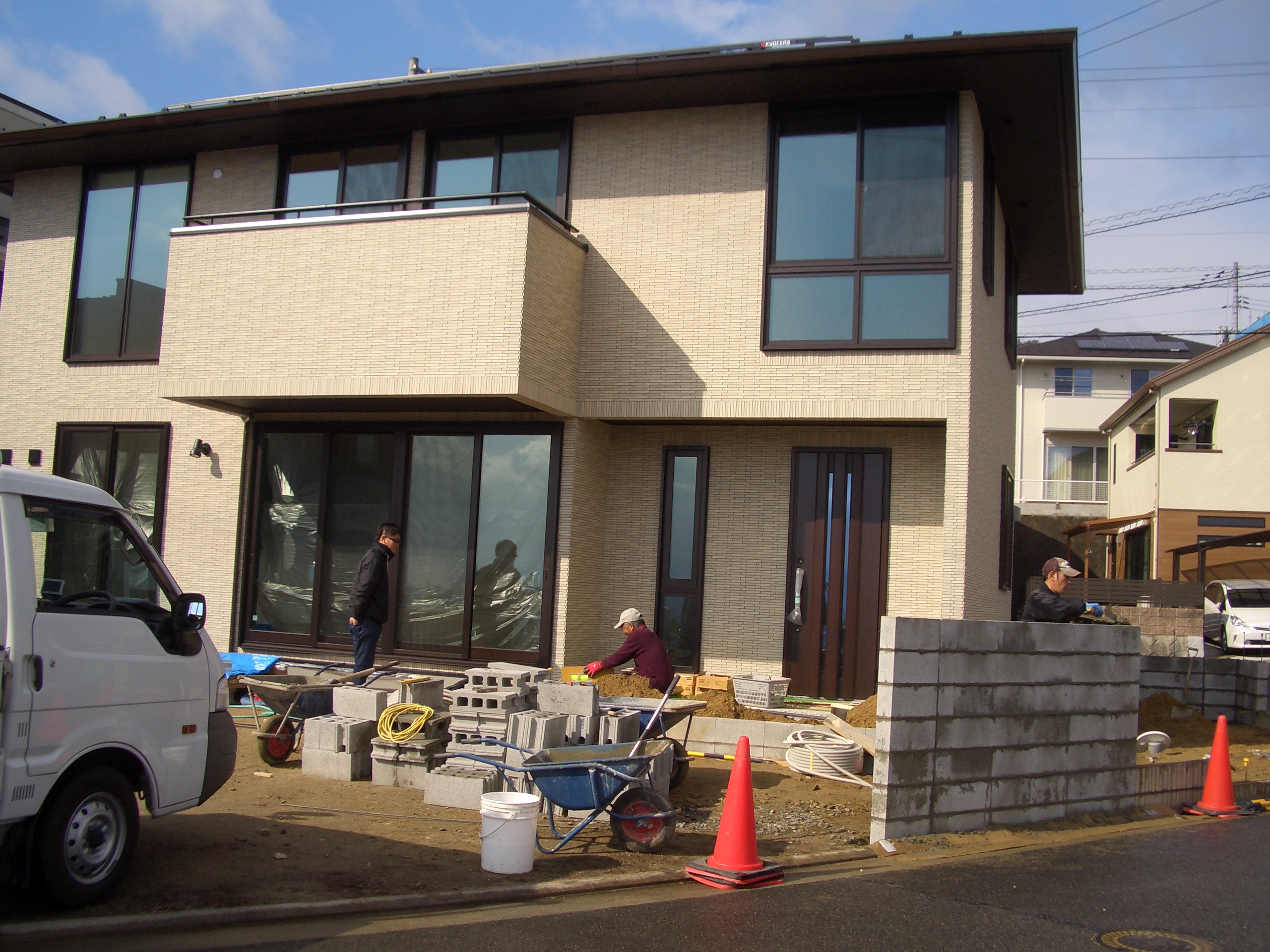 さまざまな作業が進んでいます。　広島市　安佐南区　Ｓ様邸　新規外構工事