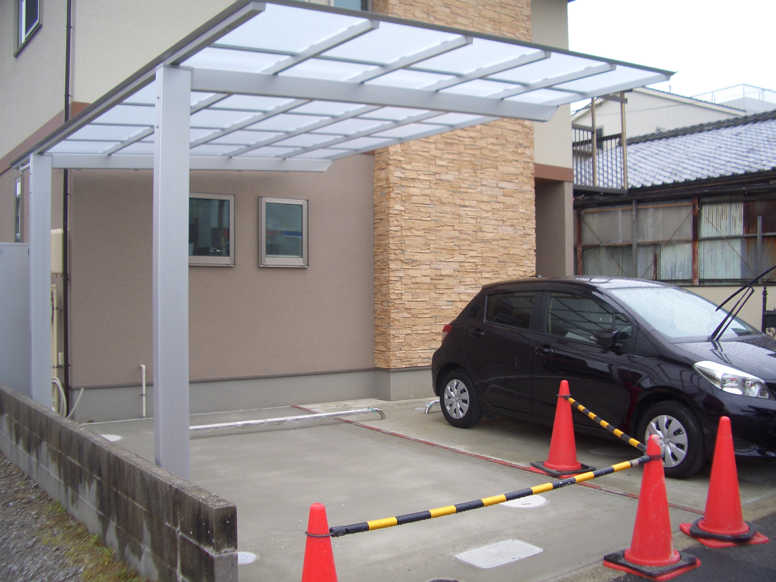 カーポート施工完了です！　広島市安芸区　Ｎ様邸　新規外構工事