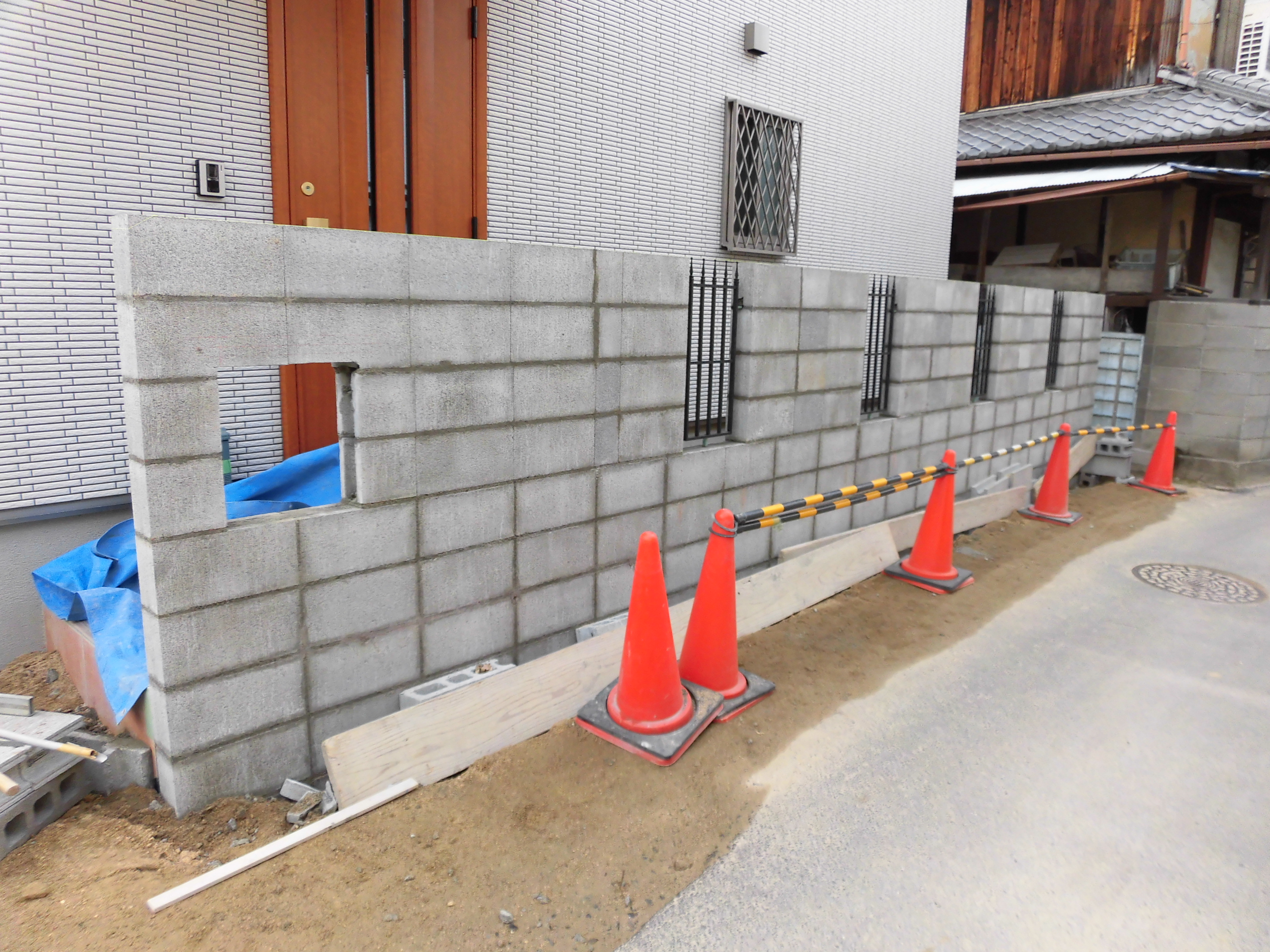 ブロック塀が積み上がりました。広島市南区　O様邸　新規外構工事