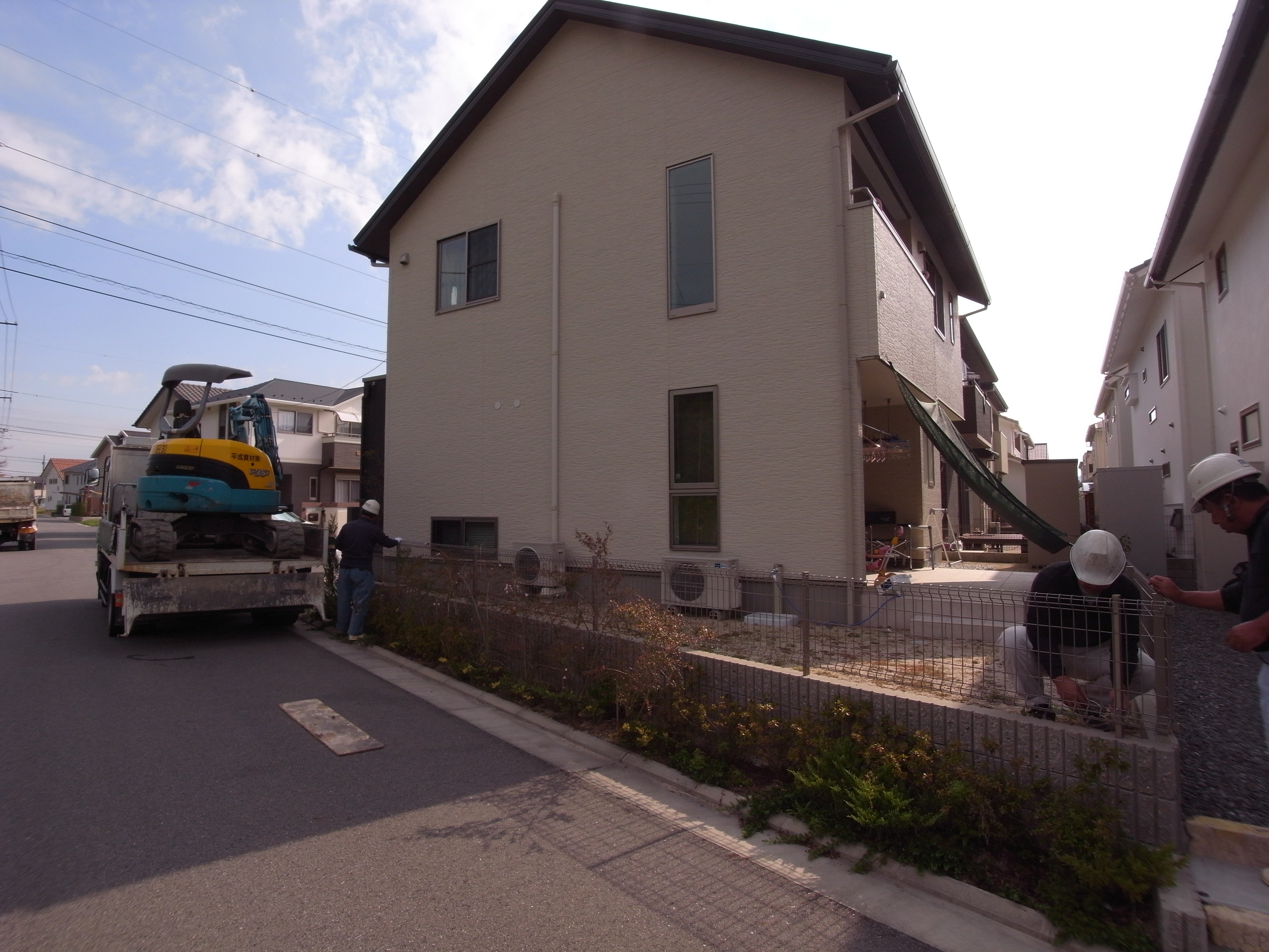 いらないスペースを駐車場に　広島市安佐南区こころ　F様邸　駐車場拡張工事