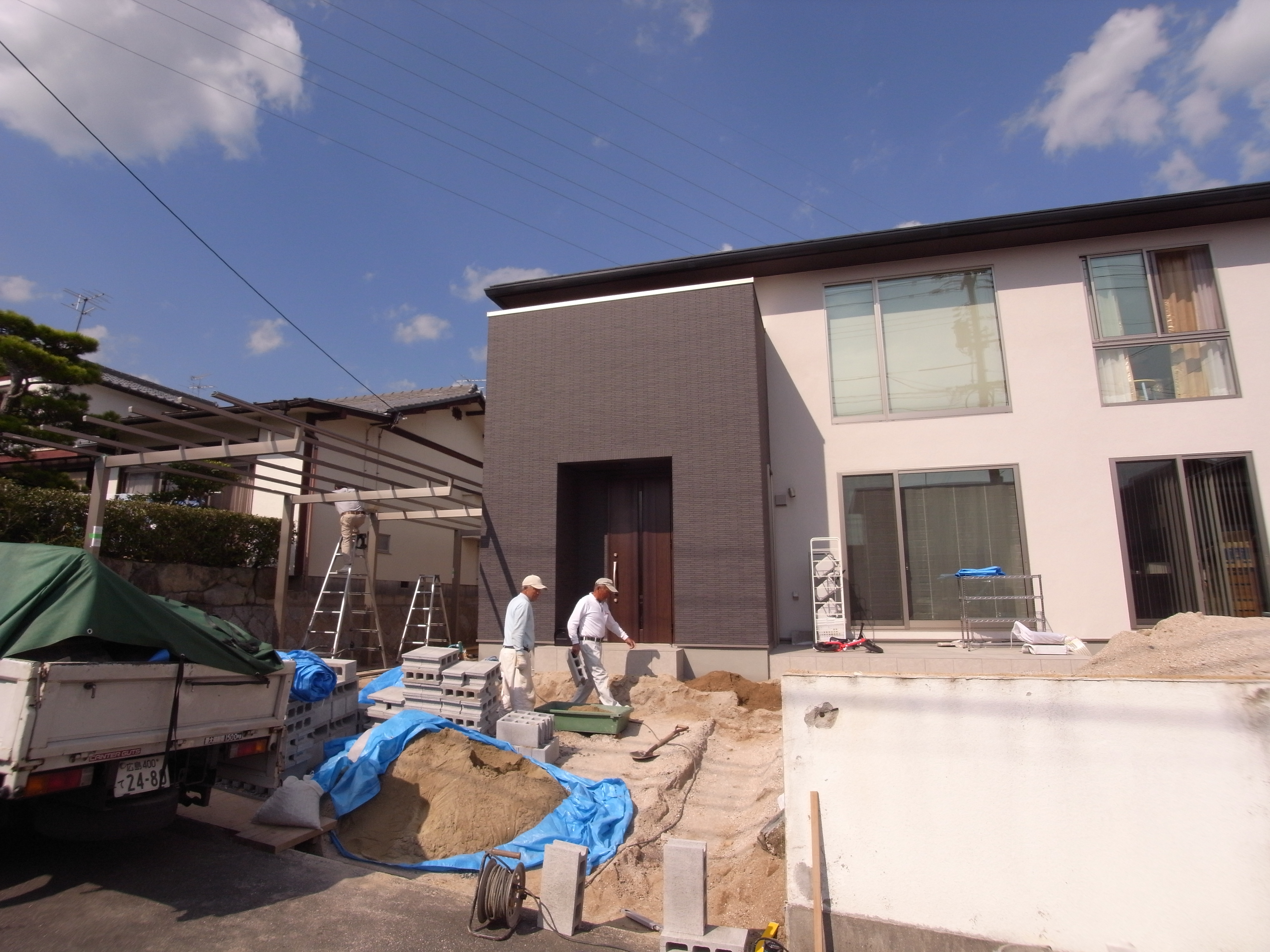 モダンな建物に合うモダンなエクステリア　観音台　N様邸　新築エクステリア工事