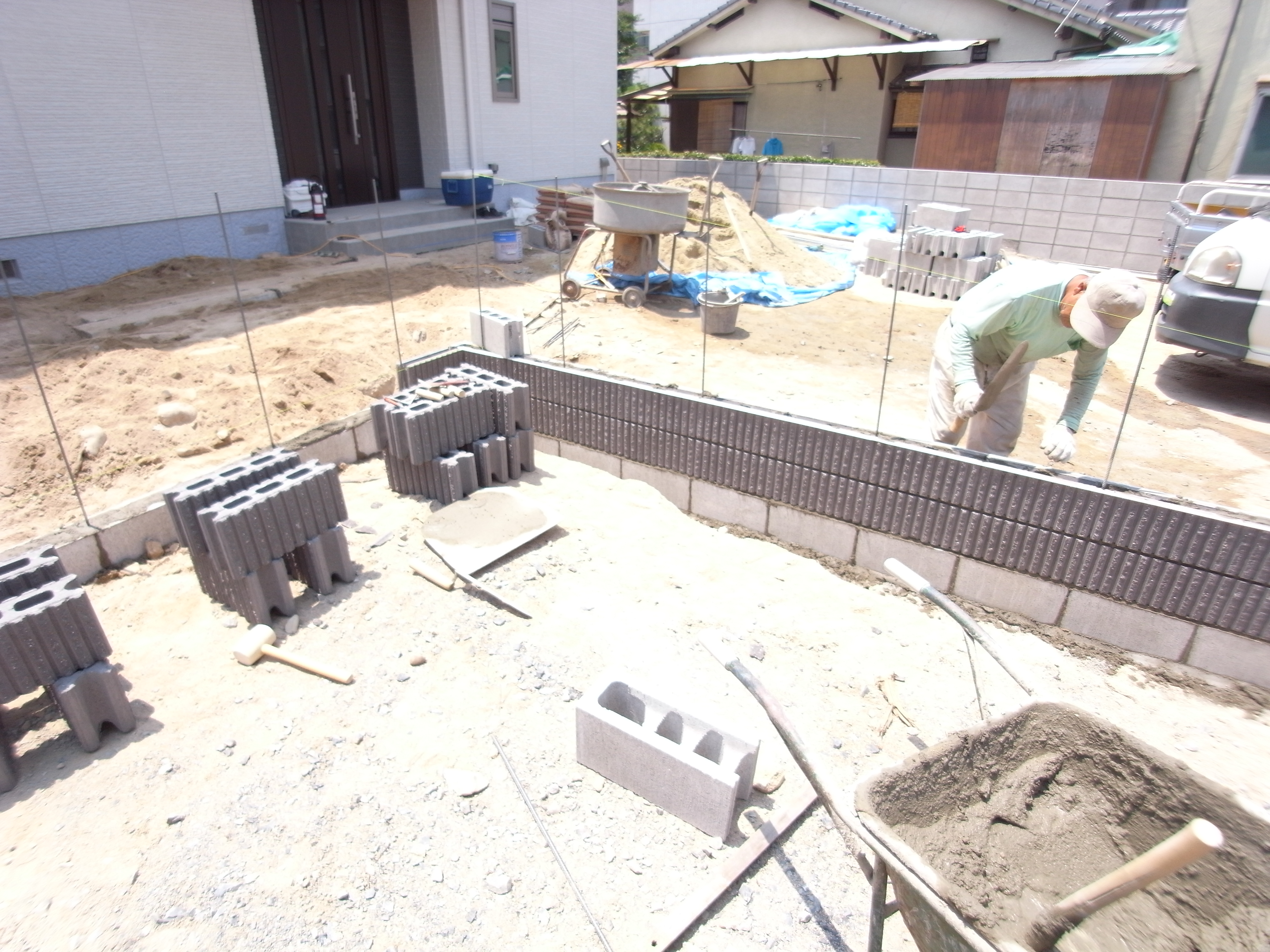 ブロックの積み、沓脱石配置。　広島市　T様邸　リフォーム工事