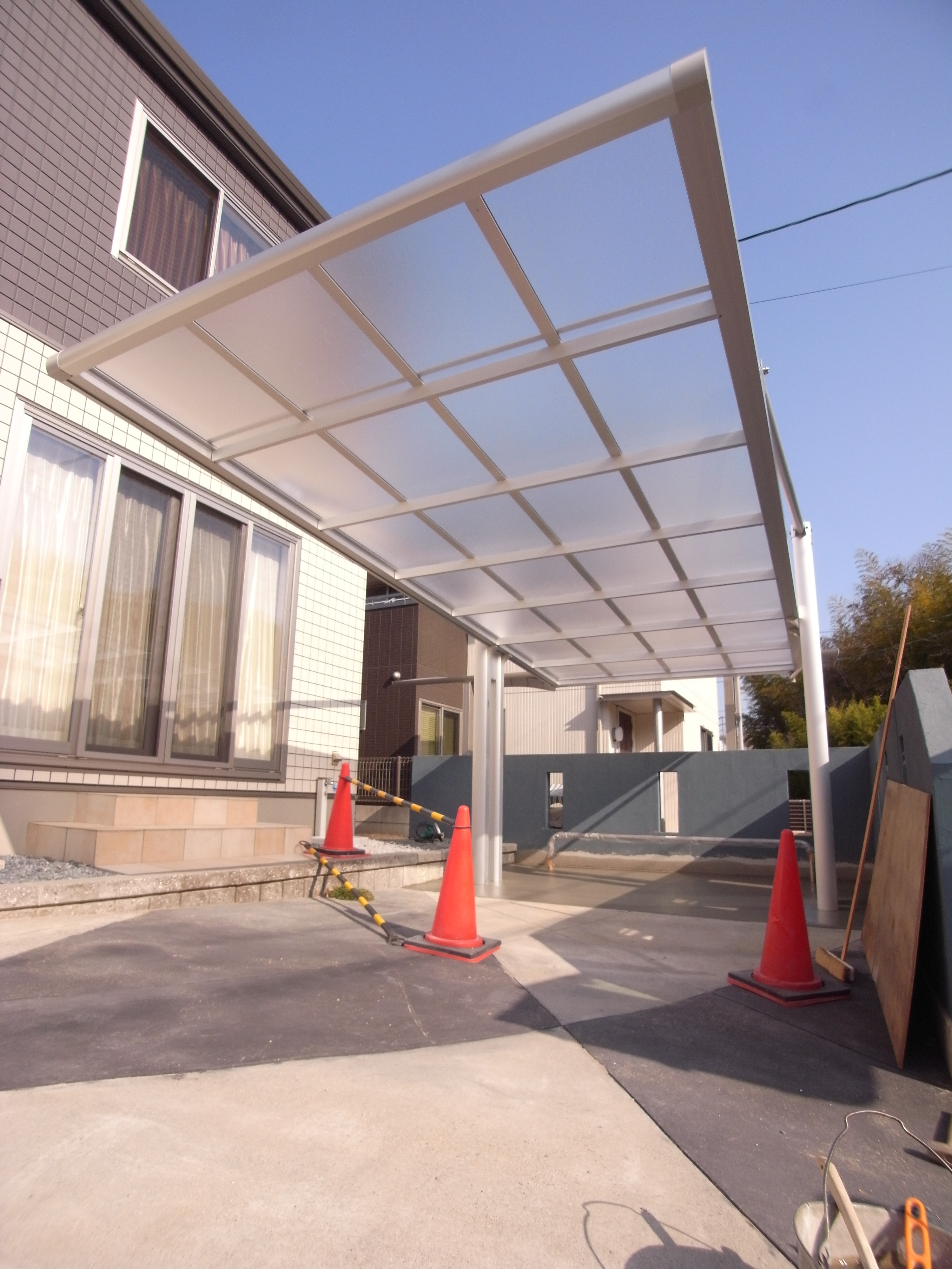 ４Gのある駐車場部分の仕上げにかかっています！　広島市　S様邸　リフォーム工事