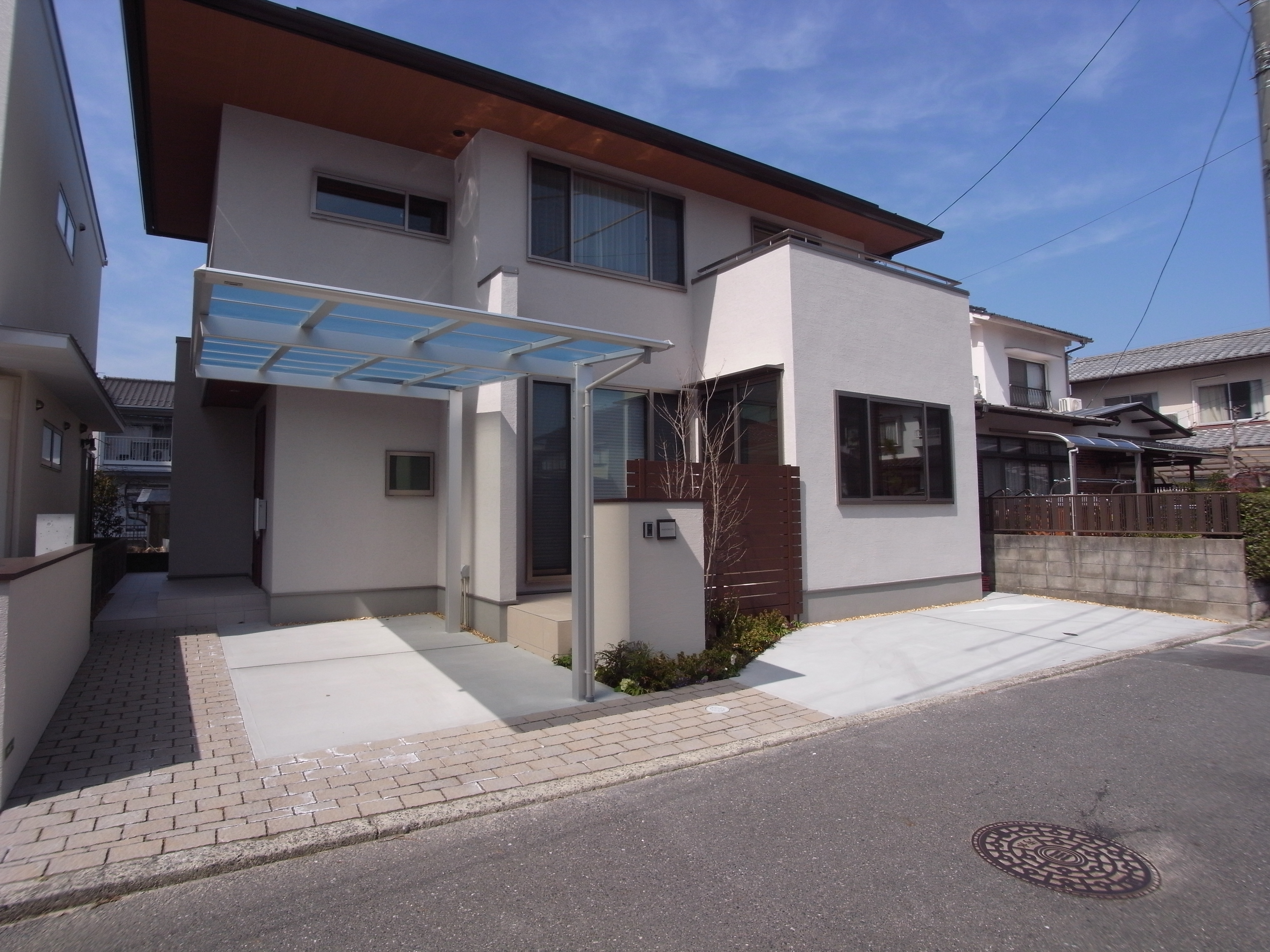植栽も終わり新築外構工事完了しました！　　広島市佐伯区　H様邸　新築外構工事